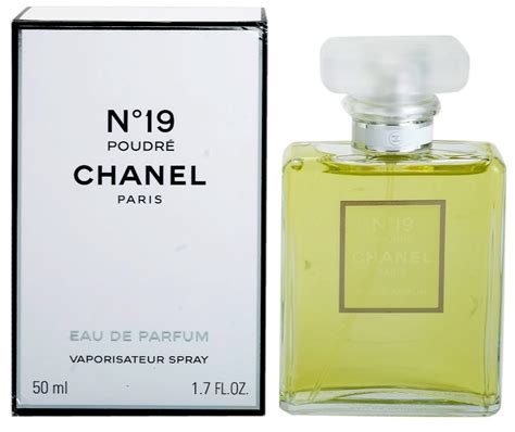 chanel N°19 POUDRÉ